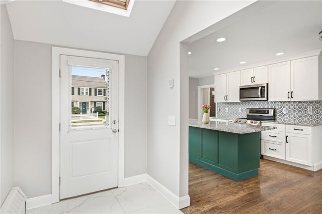 26 Tryon Avenue, East Providence, RI 02916