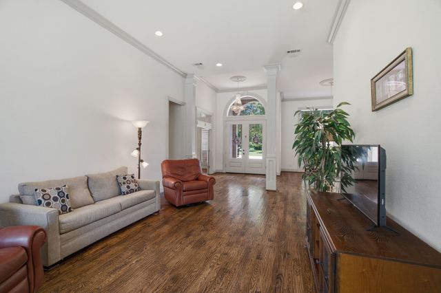 1901 Queensbridge Court, Keller, TX 76262