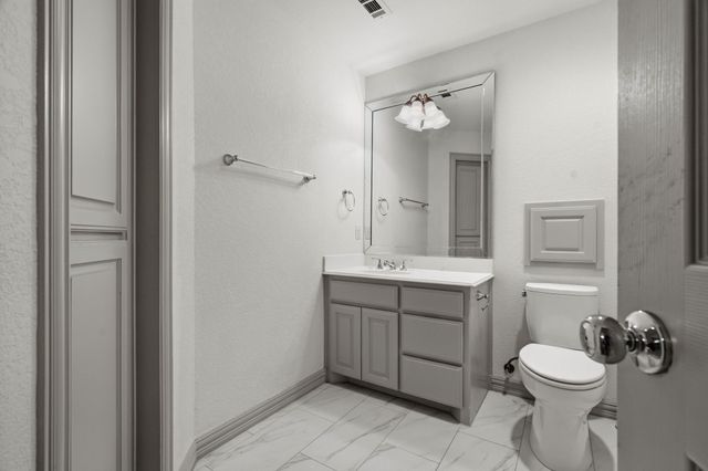1901 Queensbridge Court, Keller, TX 76262