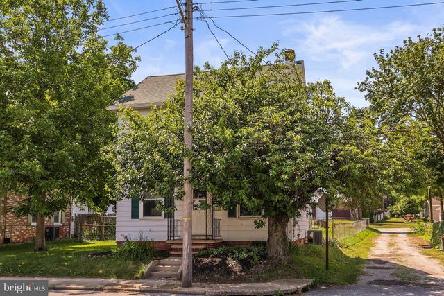 711 YORK ST, Hanover, PA 17331