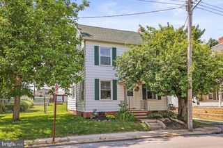 711 YORK ST, Hanover, PA 17331
