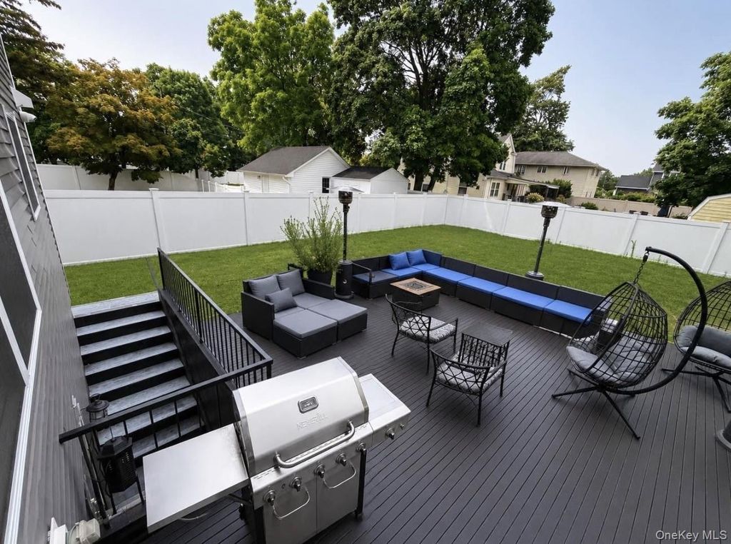 3 James Street, Farmingdale, NY 11735 — photo 2