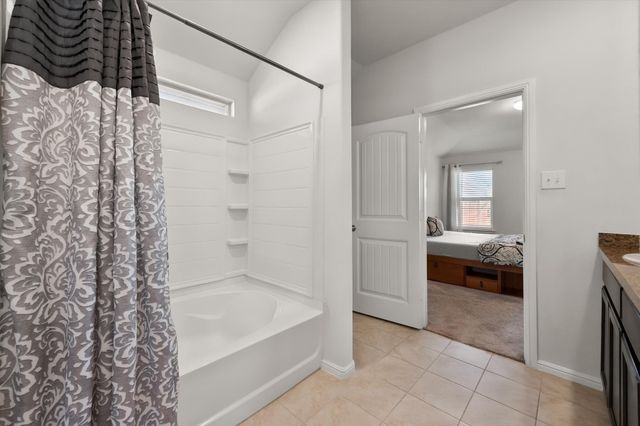 837 Walls Boulevard, Crowley, TX 76036