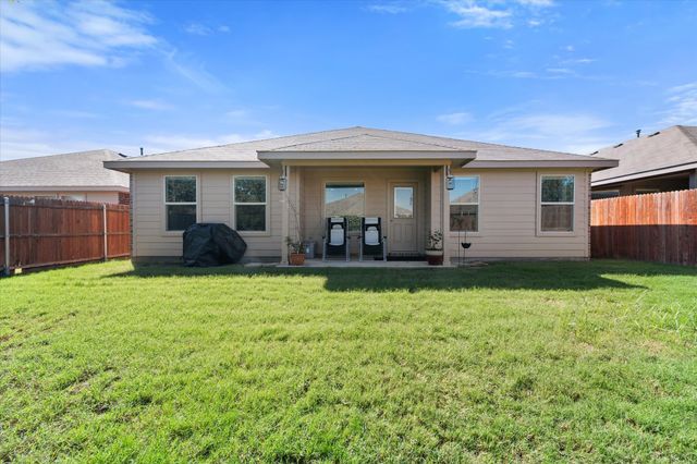837 Walls Boulevard, Crowley, TX 76036