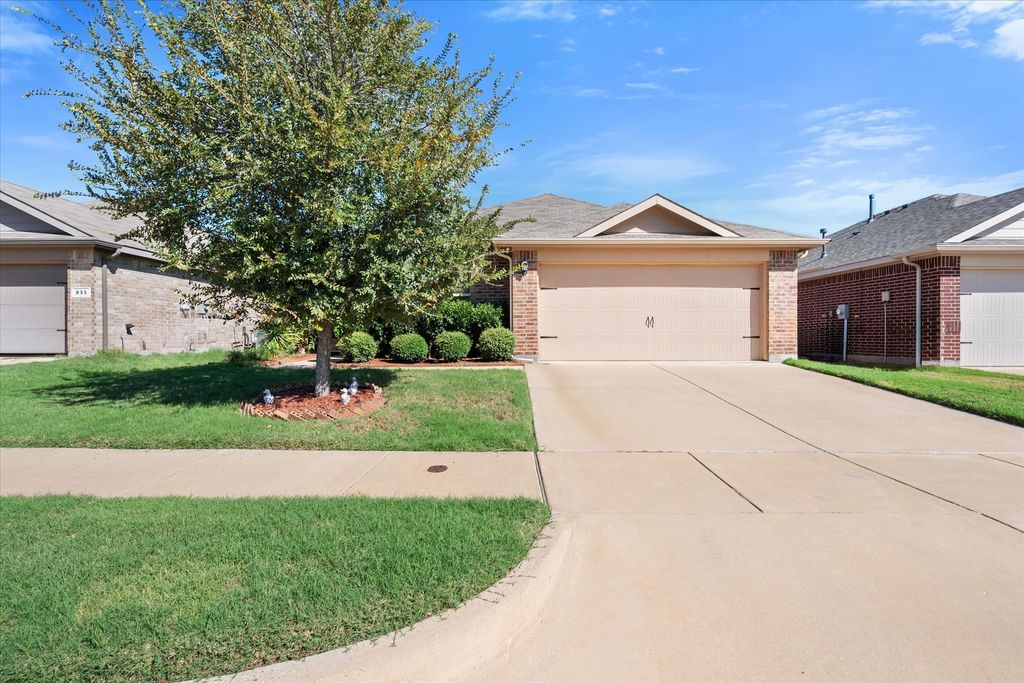 837 Walls Boulevard, Crowley, TX 76036 — photo 2