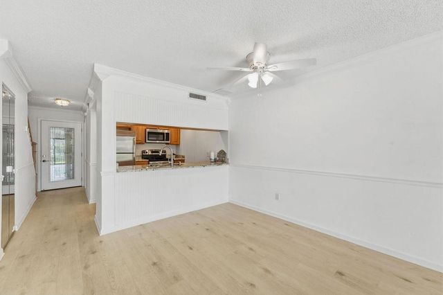 11 Dondanville Road #5, St Augustine, FL 32080