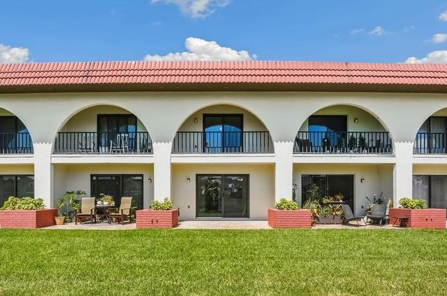 11 Dondanville Road #5, St Augustine, FL 32080