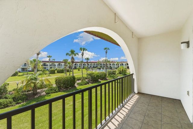 11 Dondanville Road #5, St Augustine, FL 32080