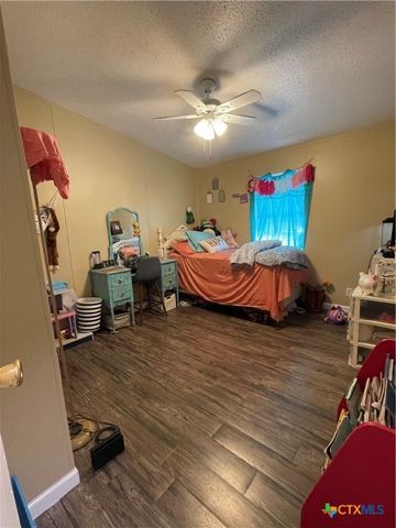 627 Buck Trail, Canyon Lake, TX 78133