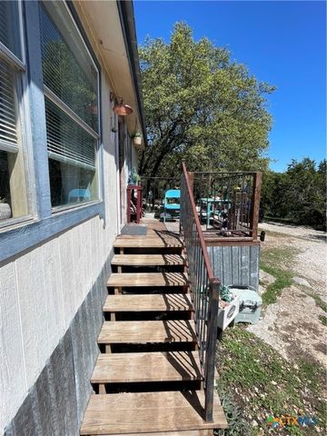 627 Buck Trail, Canyon Lake, TX 78133