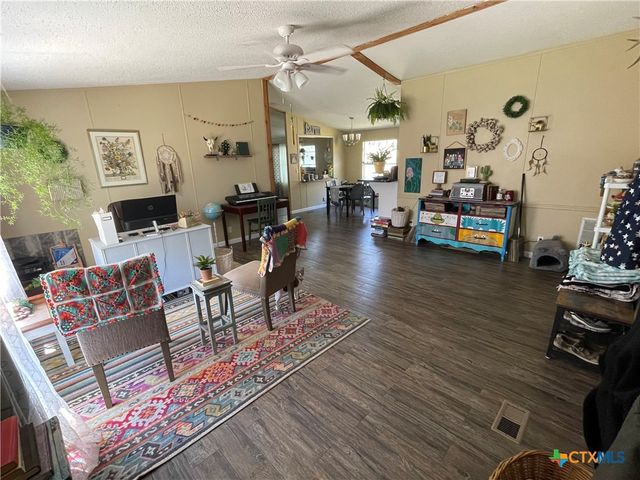 627 Buck Trail, Canyon Lake, TX 78133