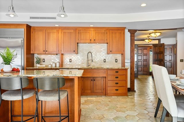 72 Meriam St, Lexington, MA 02420