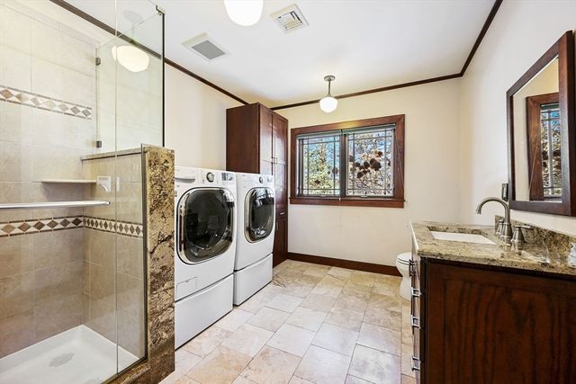 72 Meriam St, Lexington, MA 02420