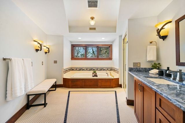 72 Meriam St, Lexington, MA 02420