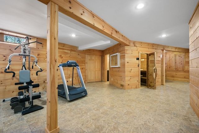 72 Meriam St, Lexington, MA 02420