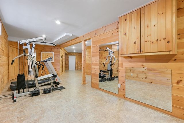 72 Meriam St, Lexington, MA 02420