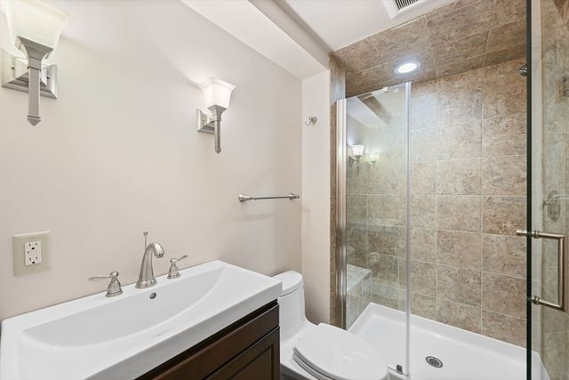 72 Meriam St, Lexington, MA 02420