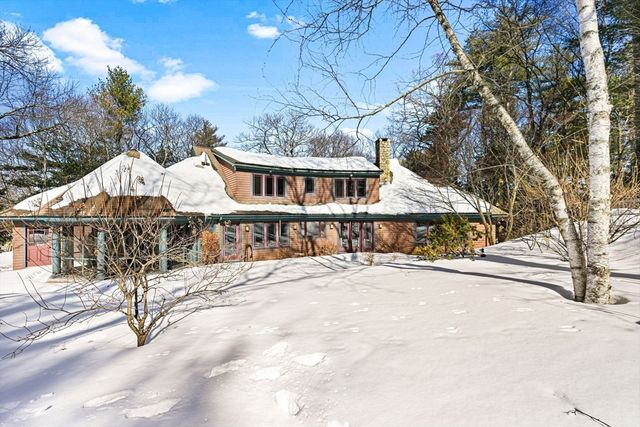 72 Meriam St, Lexington, MA 02420