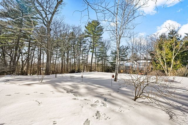 72 Meriam St, Lexington, MA 02420