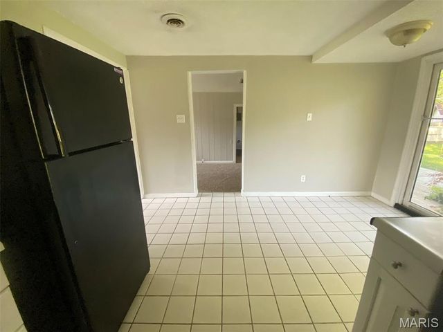 34 Saint Laurence Drive, Florissant, MO 63031
