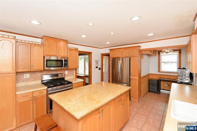 1-20 Cyril Avenue, Fair Lawn, NJ 07410