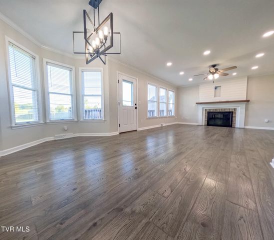 171 Flourville Rd, Gray, TN 37615
