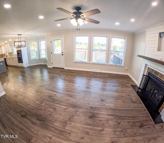 171 Flourville Rd, Gray, TN 37615