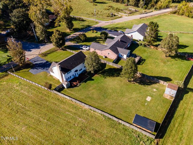 171 Flourville Rd, Gray, TN 37615
