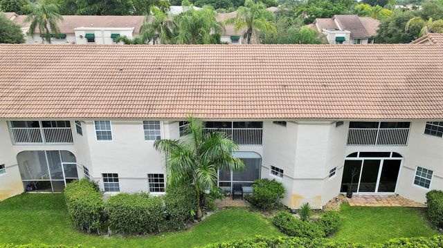6641 Via Regina 5, Boca Raton, FL 33433