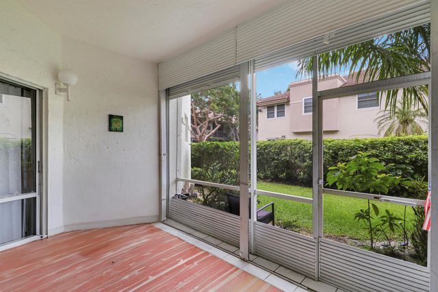 6641 Via Regina 5, Boca Raton, FL 33433