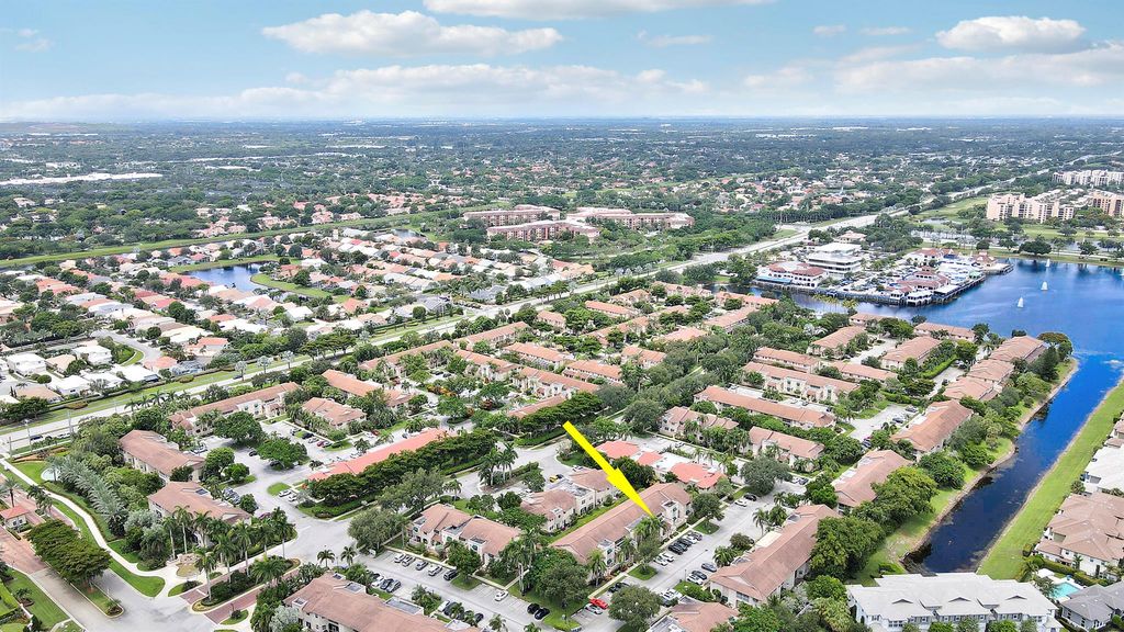 6641 Via Regina 5, Boca Raton, FL 33433