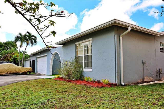 2704 CANAL Road, Miramar, FL 33025