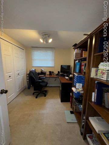 18769 Walmer Lane, Beverly Hills, MI 48025