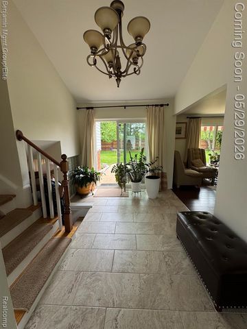 18769 Walmer Lane, Beverly Hills, MI 48025
