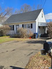 11 Edna Street, West Haven, CT 06516