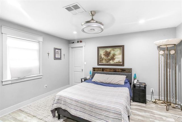 515 S Lake Court Drive, Lake Charles, LA 70605