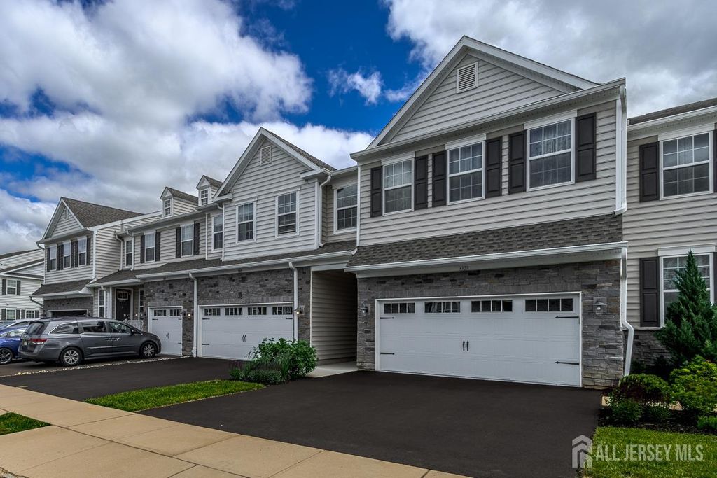 3305 Charleston Drive, Monroe, NJ 08831