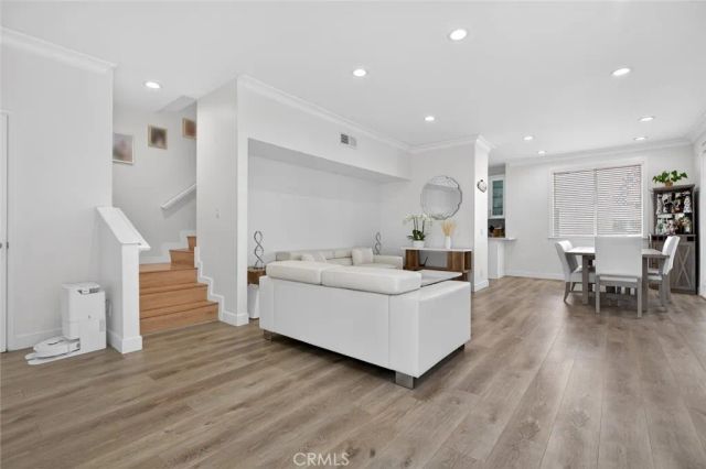 13901 Olive View Lane 14, Sylmar, CA 91342