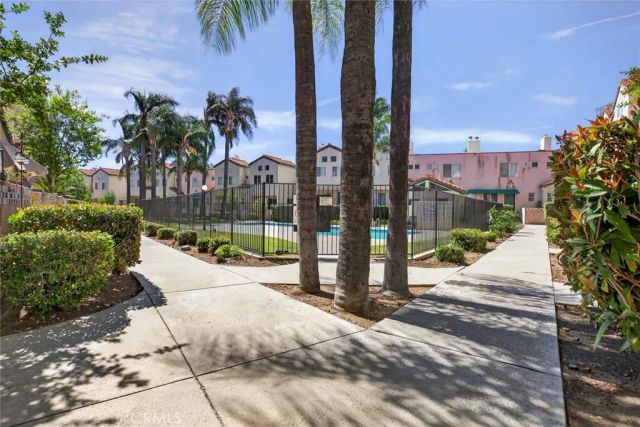 13901 Olive View Lane 14, Sylmar, CA 91342