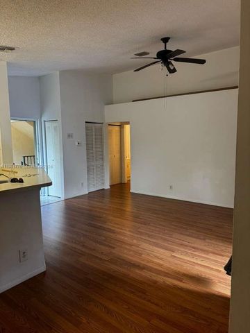 9999 Summerbreeze Dr 910, Sunrise, FL 33322