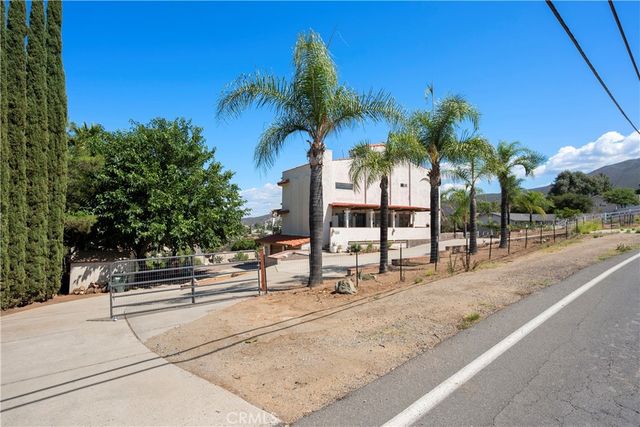 2638 W Victoria, Alpine, CA 91901