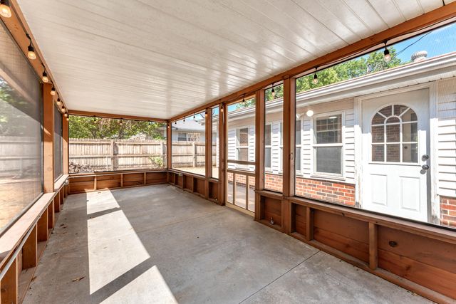 844 W Maplewood Street, Springfield, MO 65807