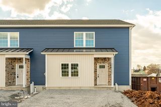 110 POPLAR STREET, Fredericksburg, PA 17026