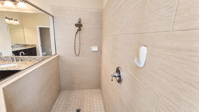 10619 MISTFLOWER LANE, Tampa, FL 33647