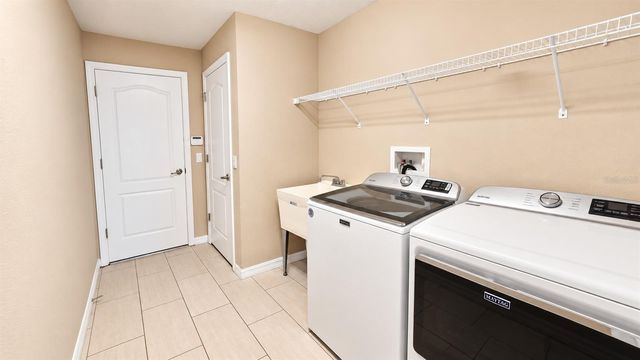 10619 MISTFLOWER LANE, Tampa, FL 33647