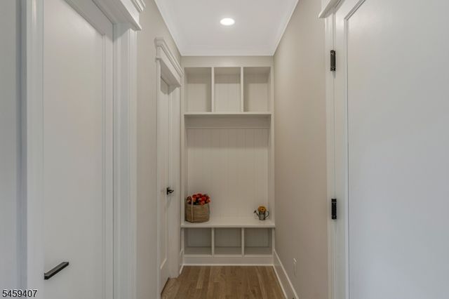 7 Mastogen Dr, Somerville Boro, NJ 08876