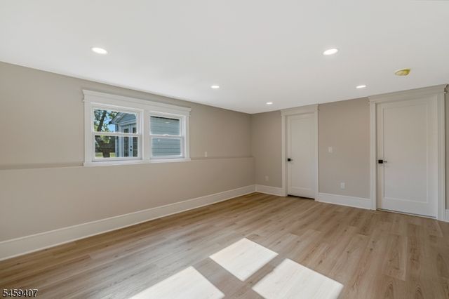 7 Mastogen Dr, Somerville Boro, NJ 08876