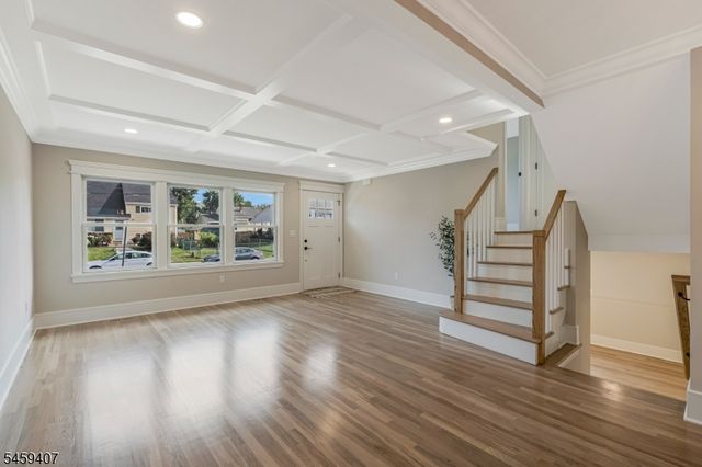 7 Mastogen Dr, Somerville Boro, NJ 08876