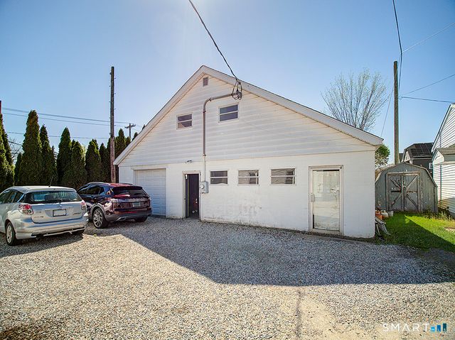 1052 Dixwell Avenue, Hamden, CT 06514