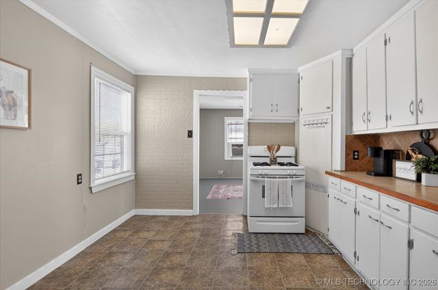 1635 S Maple Avenue, Bartlesville, OK 74003